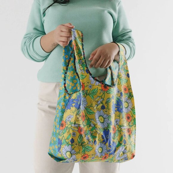 NWT Standard Baggu - Patchwork Floral - Picture 3 of 4